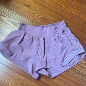 Lululemon Hotty Hot 2.5 inch - Mauve